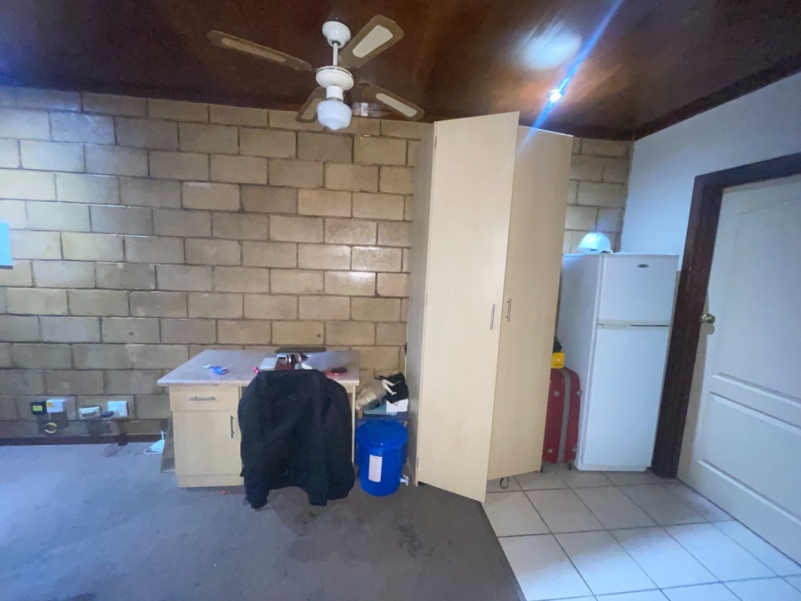 1 Bedroom Property for Sale in Brandwag Free State